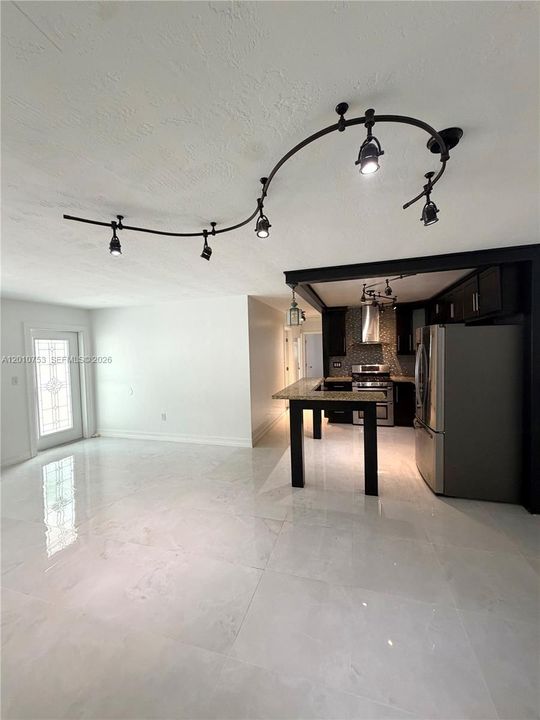 En Renta: $3,900 (4 camas, 2 baños, 1518 Pies cuadrados)