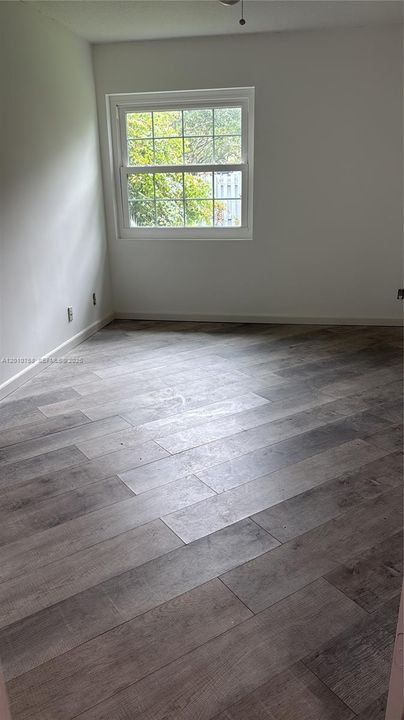 В аренду: $3,500 (3 спален, 2 ванн, 1296 Квадратных фут)