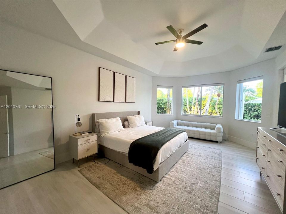 Active With Contract: $8,500 (4 beds, 3 baths, 2989 Square Feet)