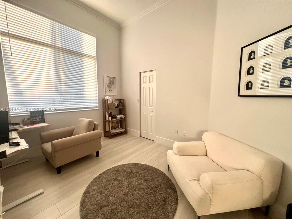 Active With Contract: $8,500 (4 beds, 3 baths, 2989 Square Feet)
