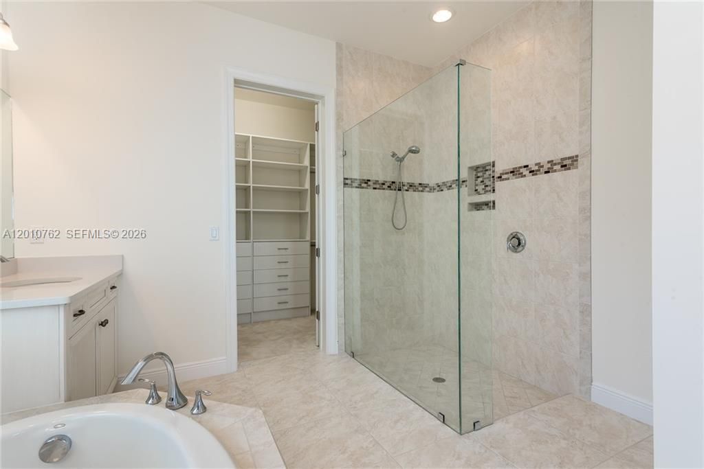 For Sale: $1,050,000 (4 beds, 3 baths, 3120 Square Feet)