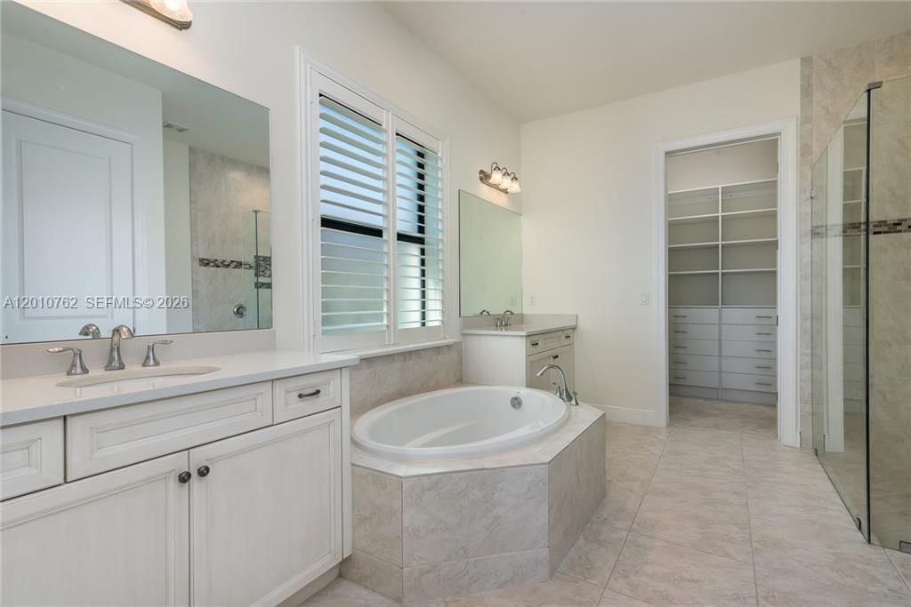 For Sale: $1,050,000 (4 beds, 3 baths, 3120 Square Feet)