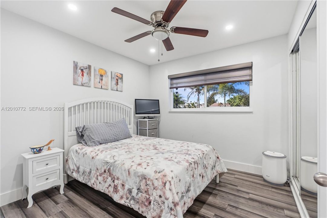 For Rent: $4,500 (4 beds, 2 baths, 1261 Square Feet)