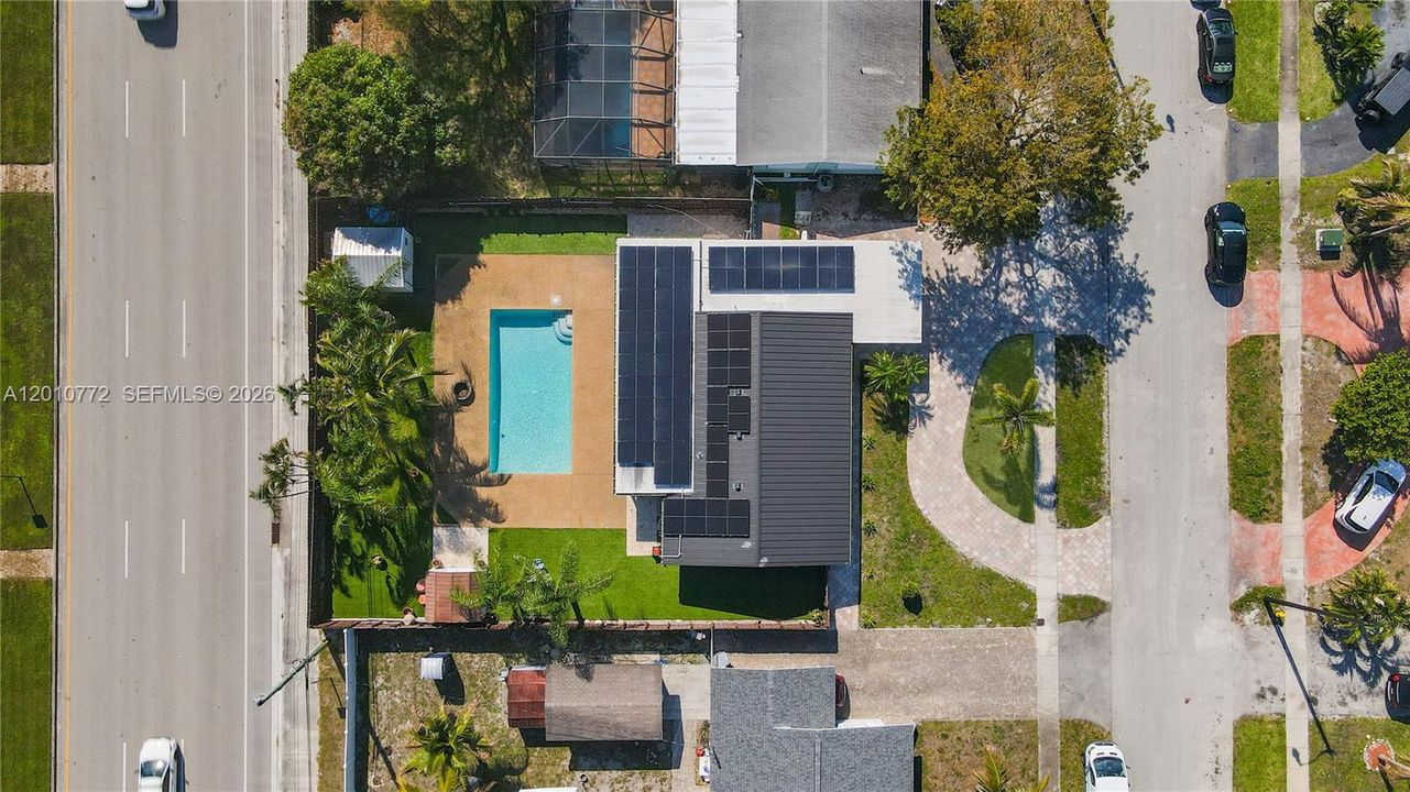 For Rent: $4,500 (4 beds, 2 baths, 1261 Square Feet)