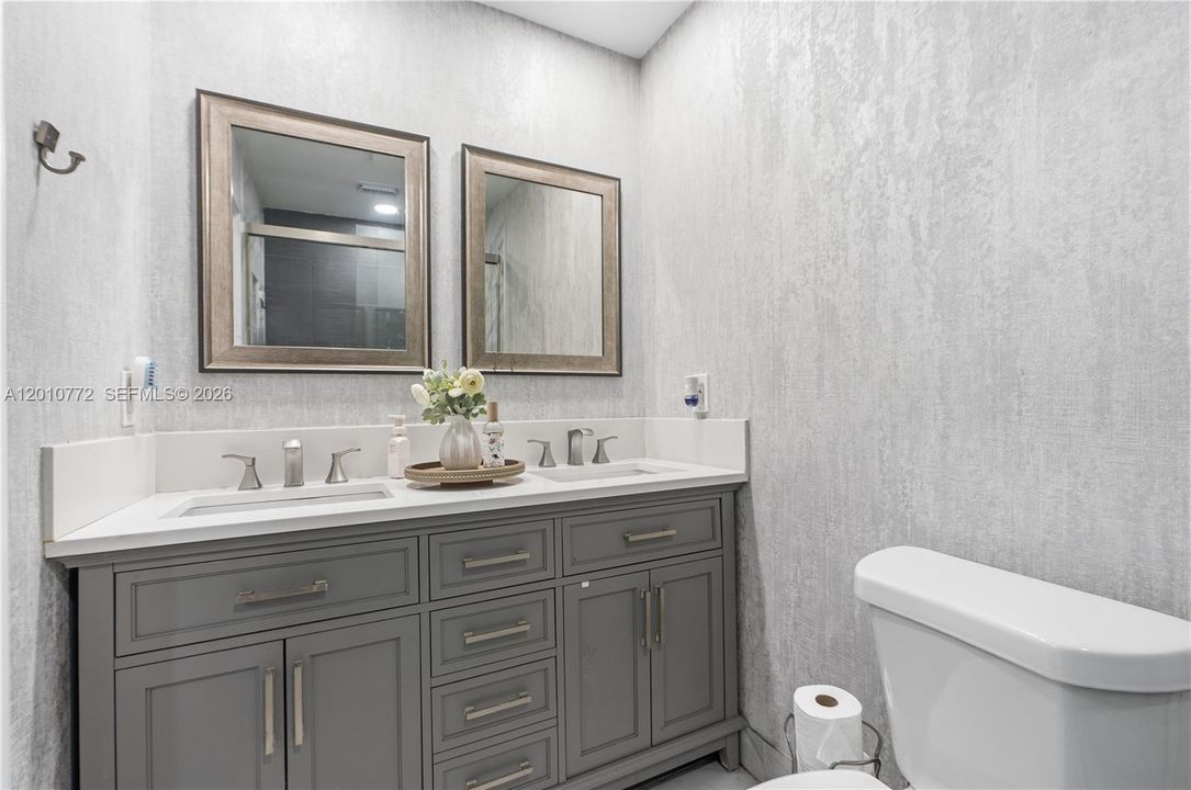 For Rent: $4,500 (4 beds, 2 baths, 1261 Square Feet)