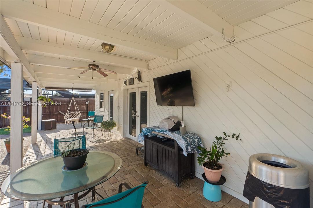 For Rent: $4,500 (4 beds, 2 baths, 1261 Square Feet)