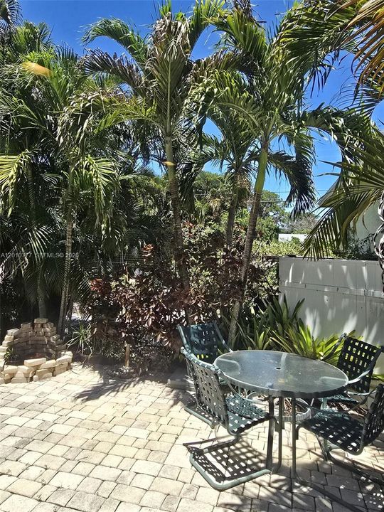 Recientemente alquilado: $2,650 (2 camas, 2 baños, 1152 Pies cuadrados)