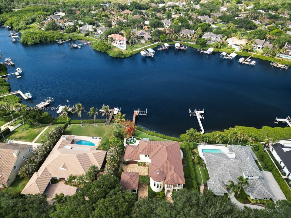 For Sale: $7,500,000 (3 beds, 2 baths, 4619 Square Feet)