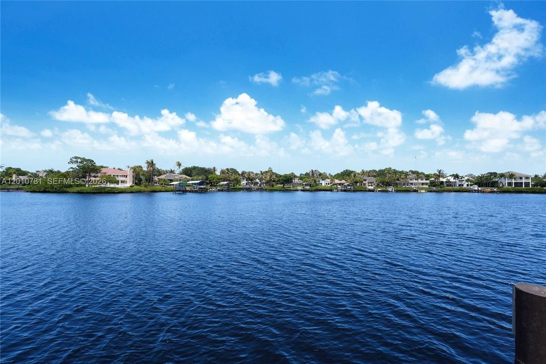 For Sale: $7,500,000 (3 beds, 2 baths, 4619 Square Feet)