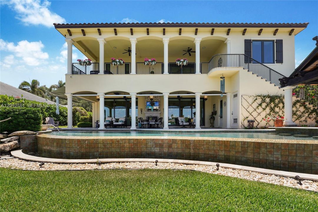 For Sale: $7,500,000 (3 beds, 2 baths, 4619 Square Feet)