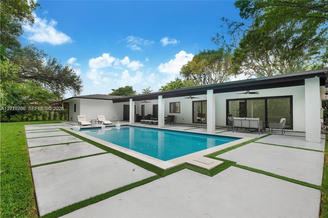 For Sale: $1,474,000 (4 beds, 3 baths, 2426 Square Feet)
