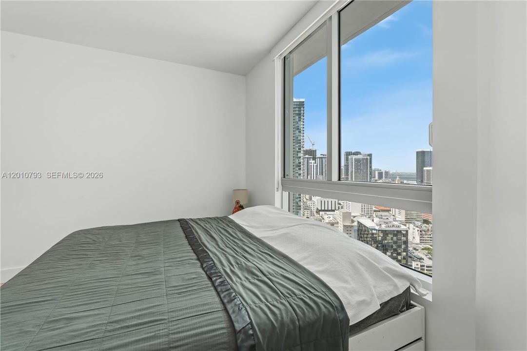 For Sale: $380,000 (1 beds, 1 baths, 768 Square Feet)