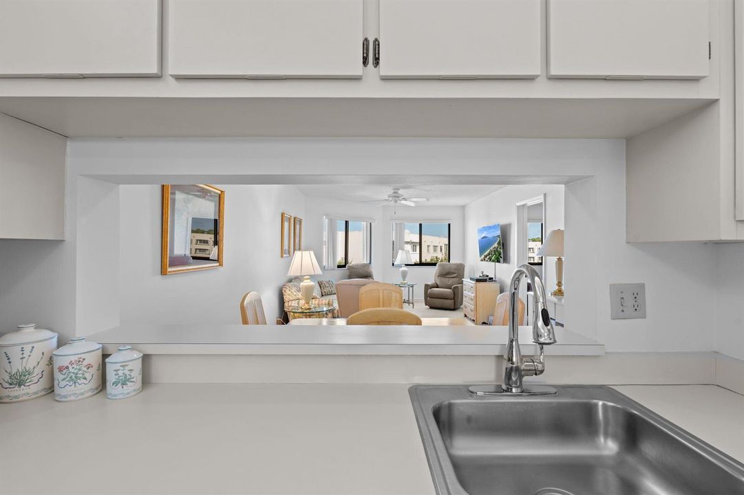 Kitchen 4