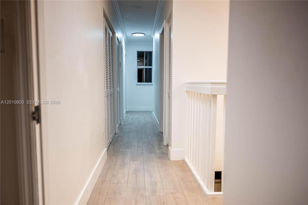 Под контрактом: $469,900 (4 спален, 2 ванн, 1782 Квадратных фут)
