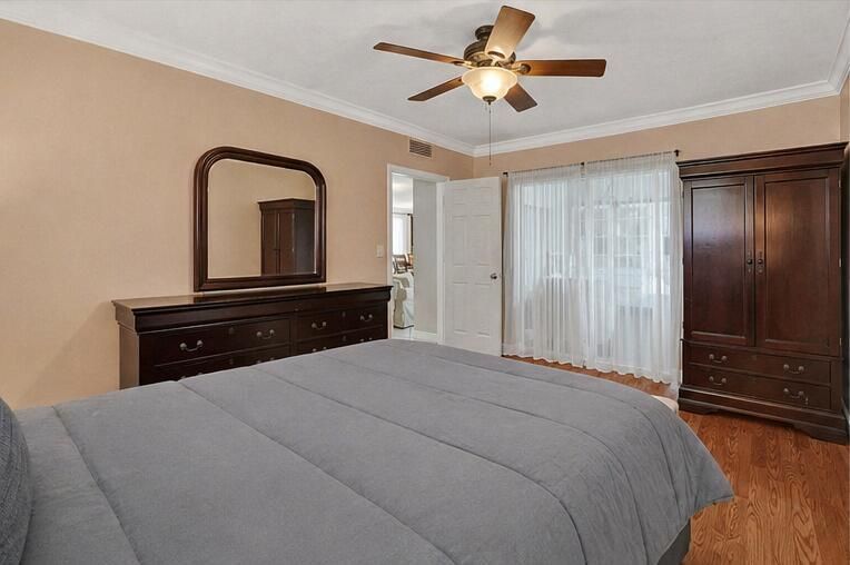 bedroom_neat_3