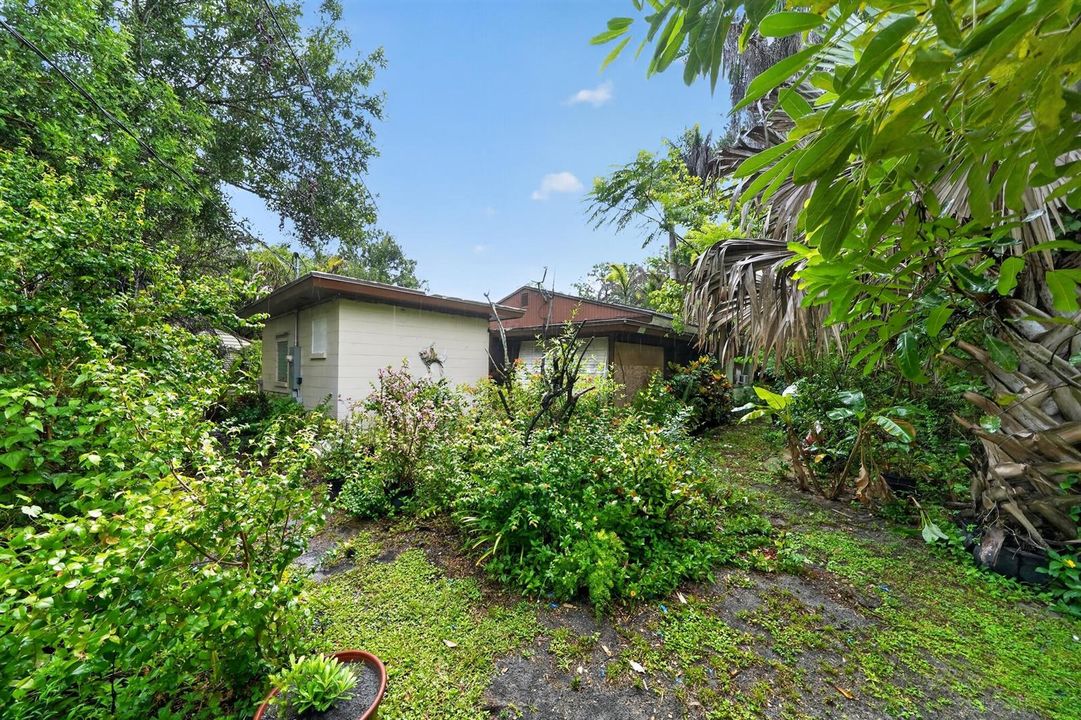 06_9290_Orange_Ave-Exterior-0914