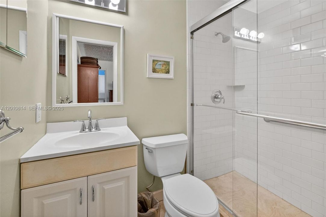 Activo con contrato: $1,075,000 (3 camas, 2 baños, 1761 Pies cuadrados)