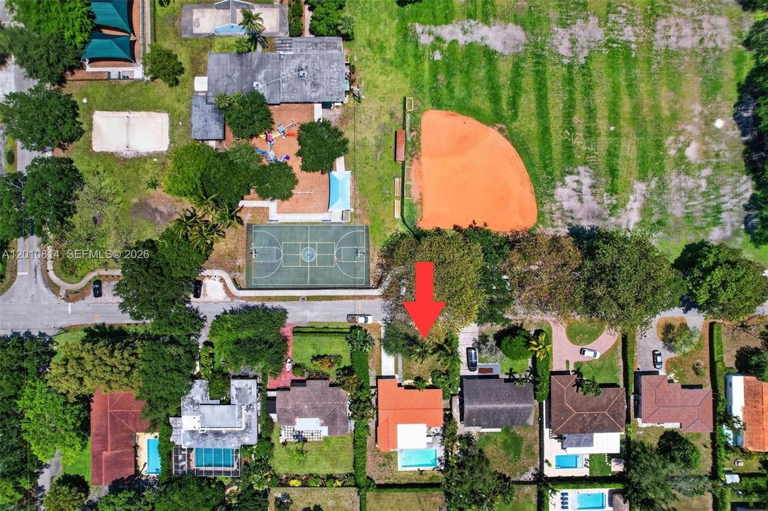 Activo con contrato: $1,075,000 (3 camas, 2 baños, 1761 Pies cuadrados)