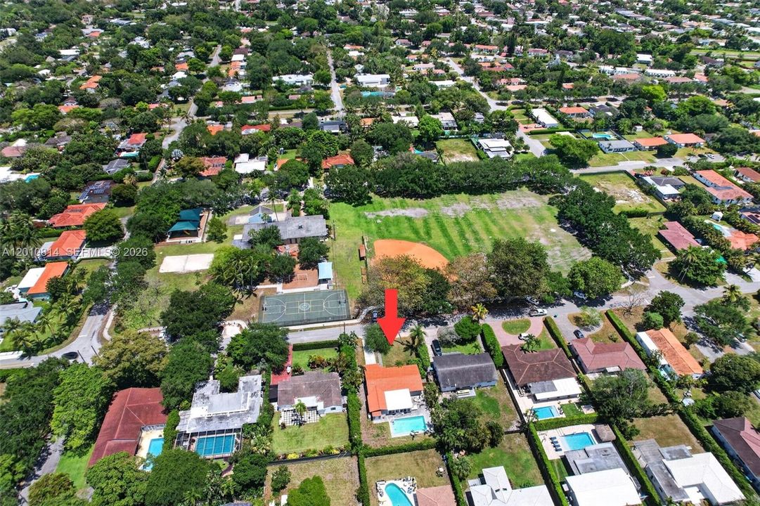 Activo con contrato: $1,075,000 (3 camas, 2 baños, 1761 Pies cuadrados)