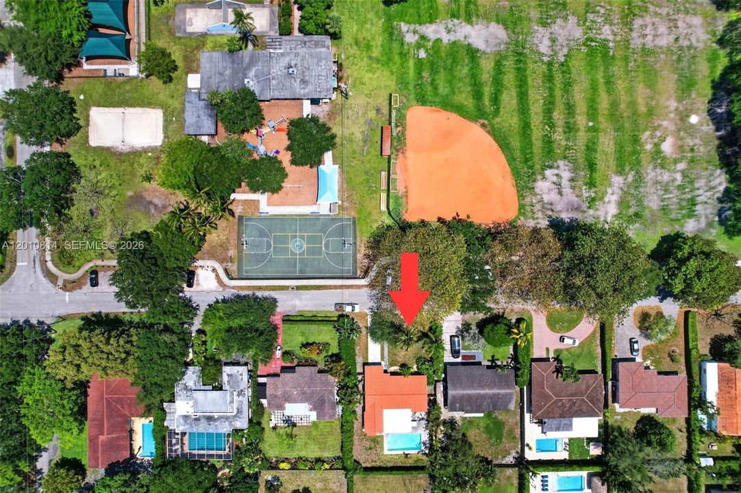 Activo con contrato: $1,075,000 (3 camas, 2 baños, 1761 Pies cuadrados)