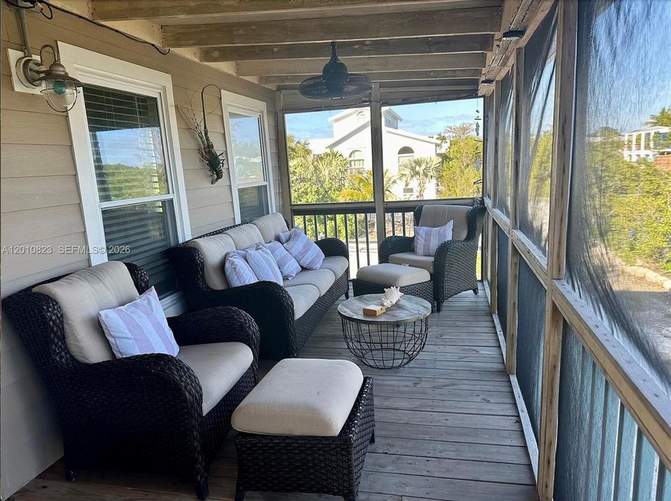 For Rent: $4,500 (2 beds, 2 baths, 1008 Square Feet)