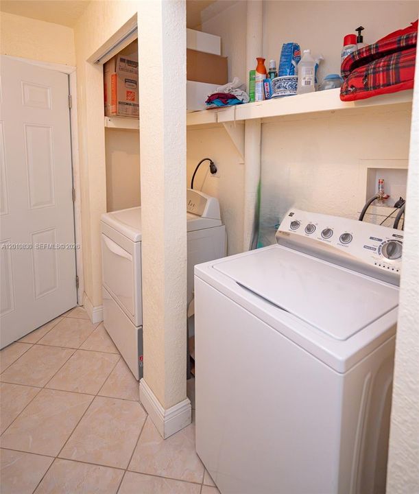 BEDROOM WITH/KITCHEN