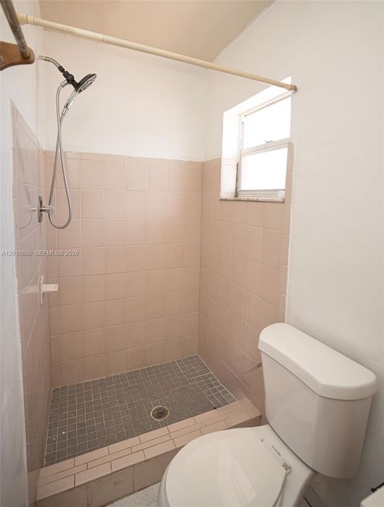 1/1 ENTRY TO PRIVATE LIVING SUITE (KITCHEN)