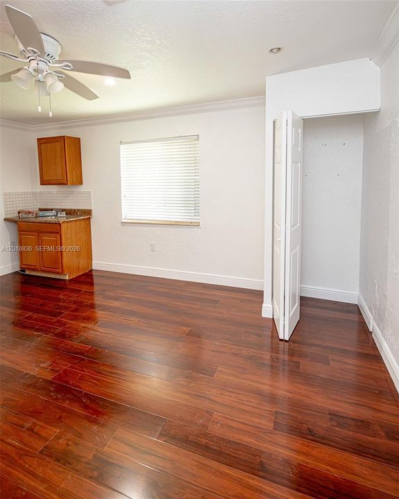 For Sale: $650,000 (4 beds, 3 baths, 1898 Square Feet)