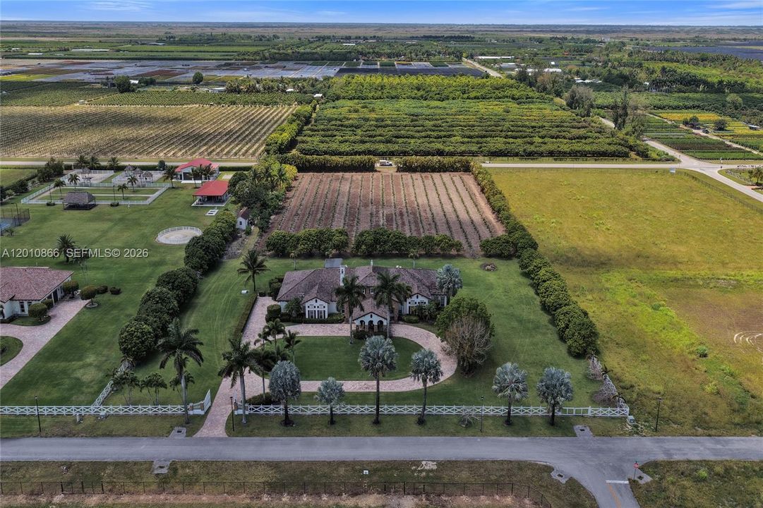 На продажу: $1,995,000 (5 спален, 4 ванн, 5497 Квадратных фут)
