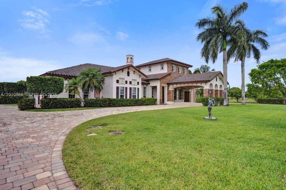 На продажу: $1,995,000 (5 спален, 4 ванн, 5497 Квадратных фут)