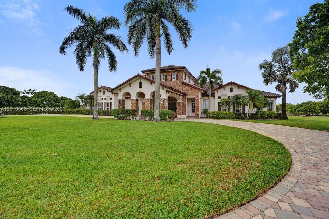 На продажу: $1,995,000 (5 спален, 4 ванн, 5497 Квадратных фут)