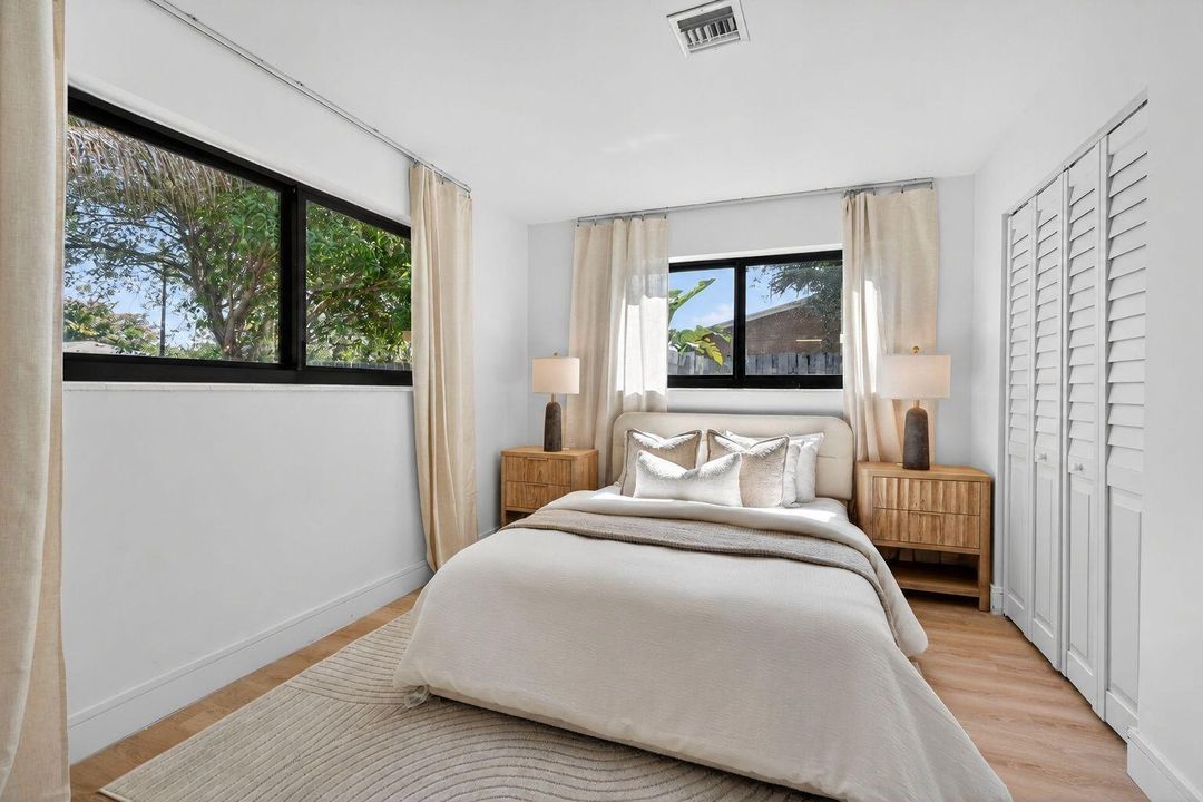 60-web-or-mls-bedroom_no_air_freshener