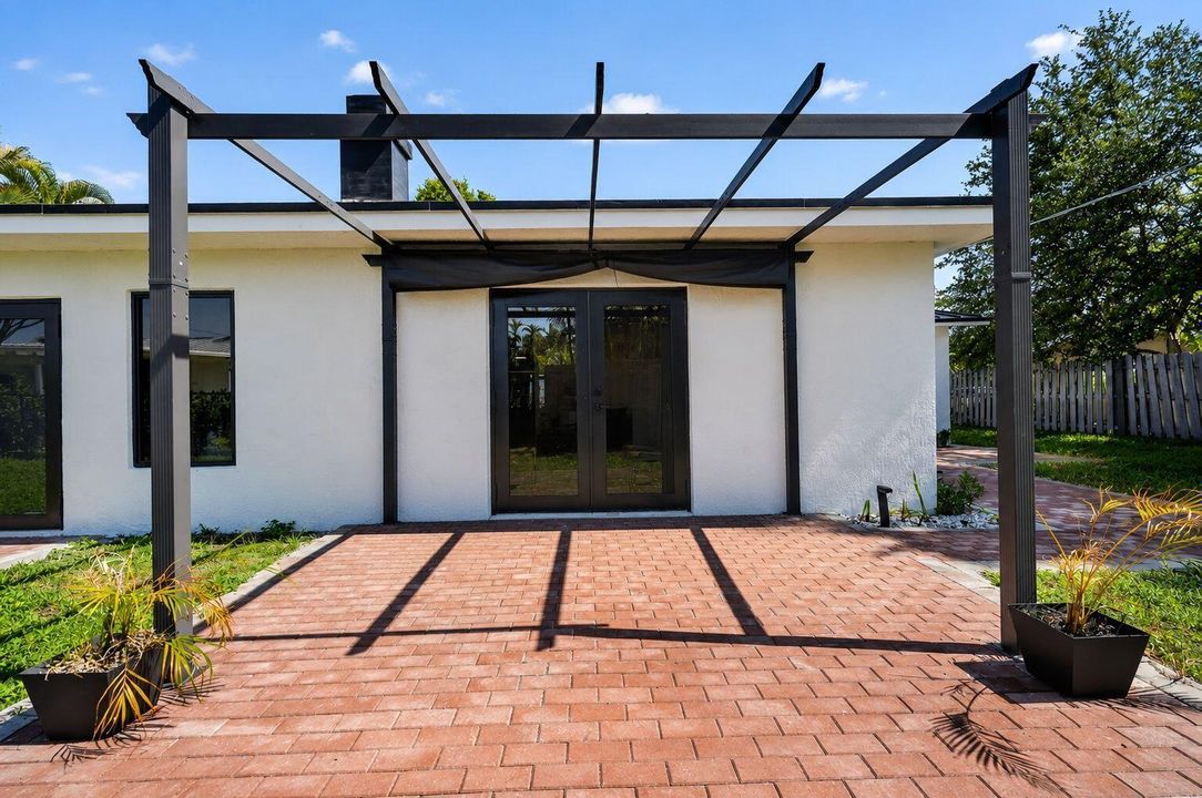57-web-or-mls-wide_outdoor_residential_p
