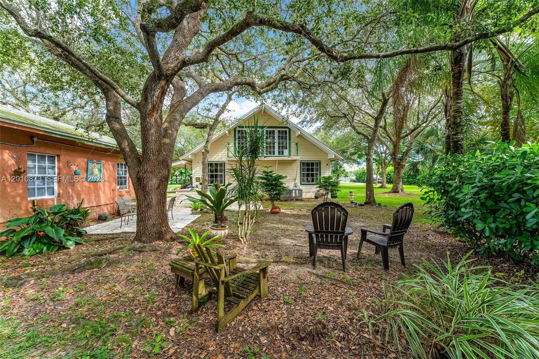 REDLAND FARM......ON 1.54 ACRES