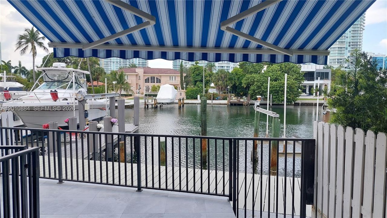 Recently Rented: $5,800 (3 beds, 2 baths, 2265 Square Feet)