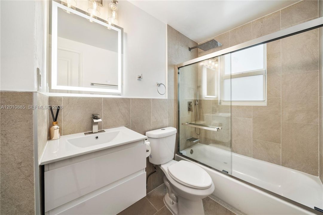 На продажу: $890,000 (3 спален, 1 ванн, 1393 Квадратных фут)