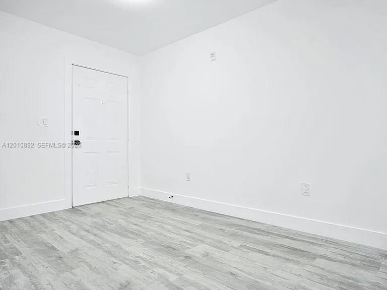 Activo con contrato: $2,100 (2 camas, 1 baños, 0 Pies cuadrados)