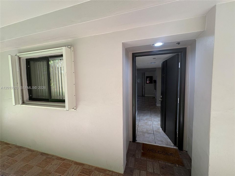 Activo con contrato: $245,000 (2 camas, 2 baños, 965 Pies cuadrados)