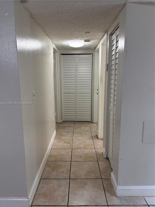 Activo con contrato: $245,000 (2 camas, 2 baños, 965 Pies cuadrados)