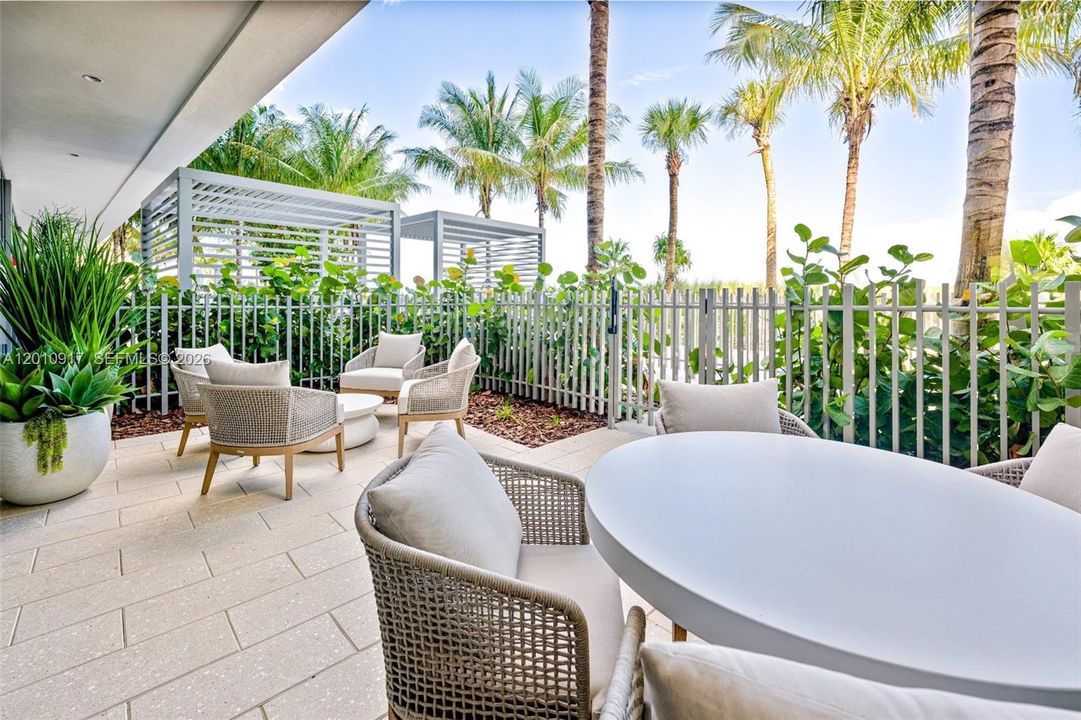 En Venta: $4,599,900 (3 camas, 3 baños, 3000 Pies cuadrados)