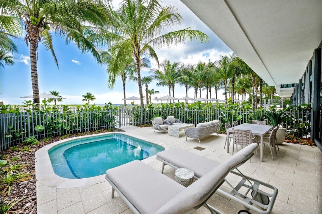 En Venta: $4,599,900 (3 camas, 3 baños, 3000 Pies cuadrados)