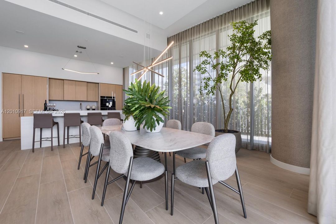 En Venta: $4,599,900 (3 camas, 3 baños, 3000 Pies cuadrados)