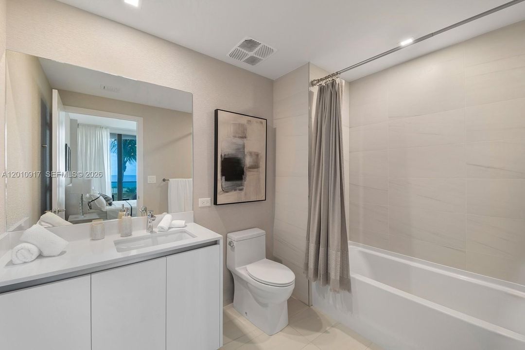 En Venta: $4,599,900 (3 camas, 3 baños, 3000 Pies cuadrados)