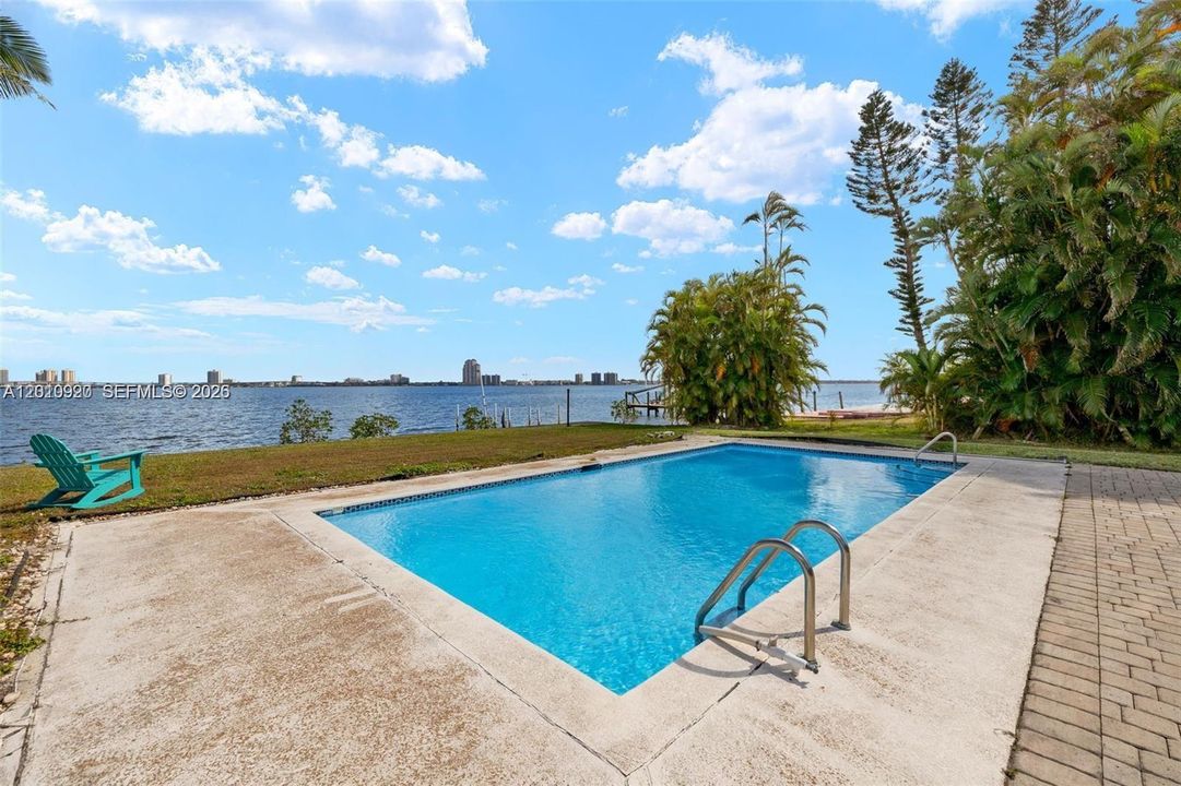 Recently Sold: $720,000 (2 beds, 2 baths, 0 Square Feet)