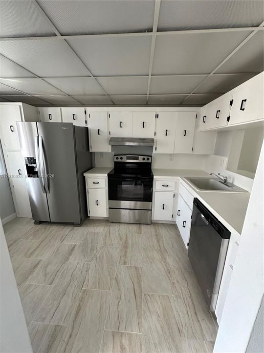 For Sale: $129,900 (2 beds, 2 baths, 1070 Square Feet)