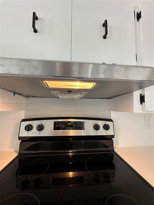 For Sale: $129,900 (2 beds, 2 baths, 1070 Square Feet)