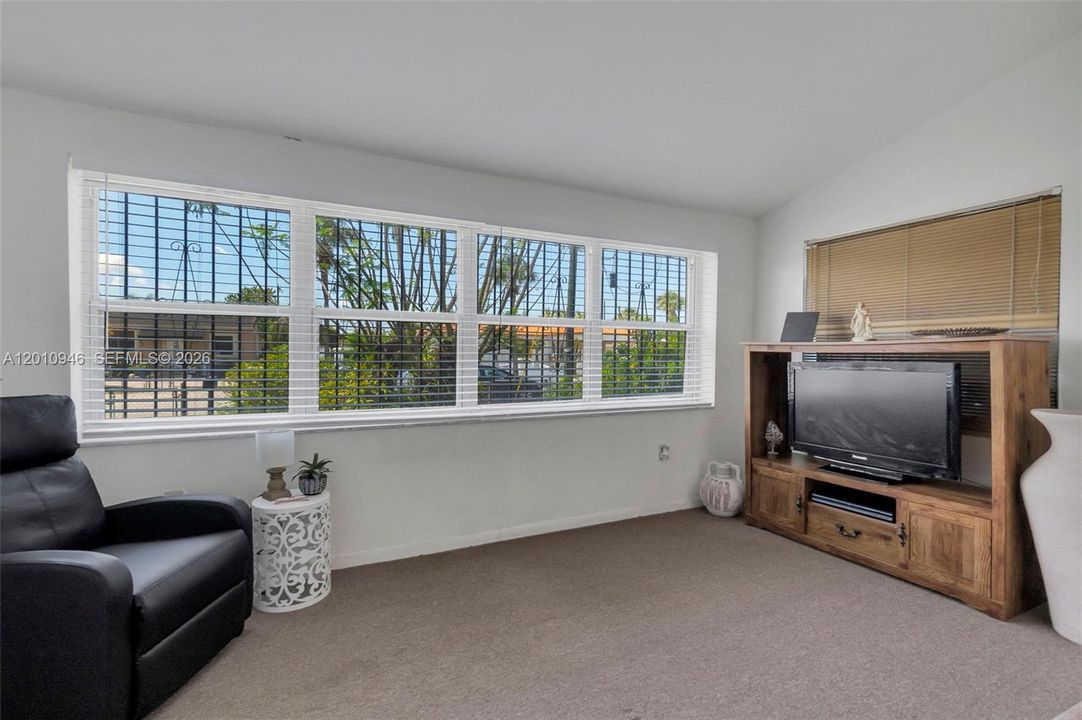 Activo con contrato: $569,999 (3 camas, 2 baños, 1350 Pies cuadrados)