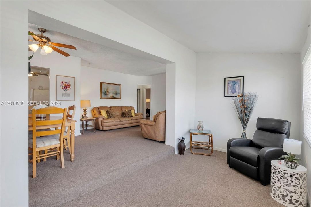 Activo con contrato: $569,999 (3 camas, 2 baños, 1350 Pies cuadrados)
