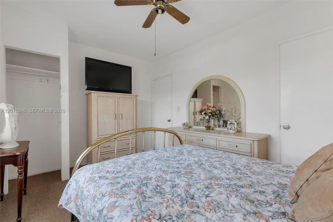 Activo con contrato: $569,999 (3 camas, 2 baños, 1350 Pies cuadrados)