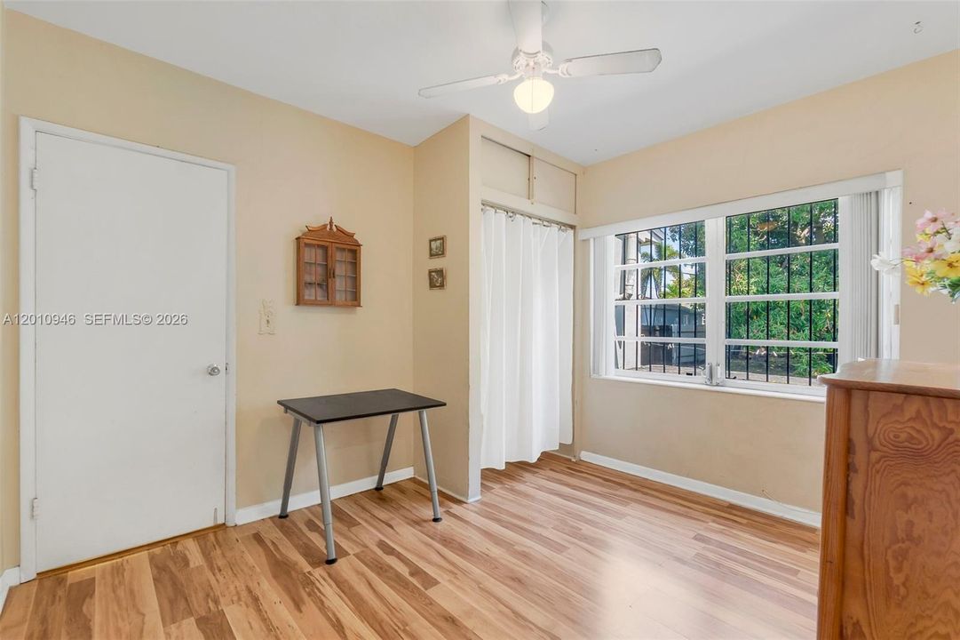 Activo con contrato: $569,999 (3 camas, 2 baños, 1350 Pies cuadrados)